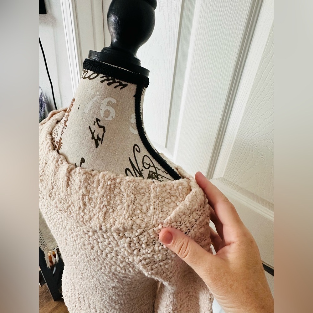 Off-the-Shoulder Knit Sweater Top - Picture 6 of 8
